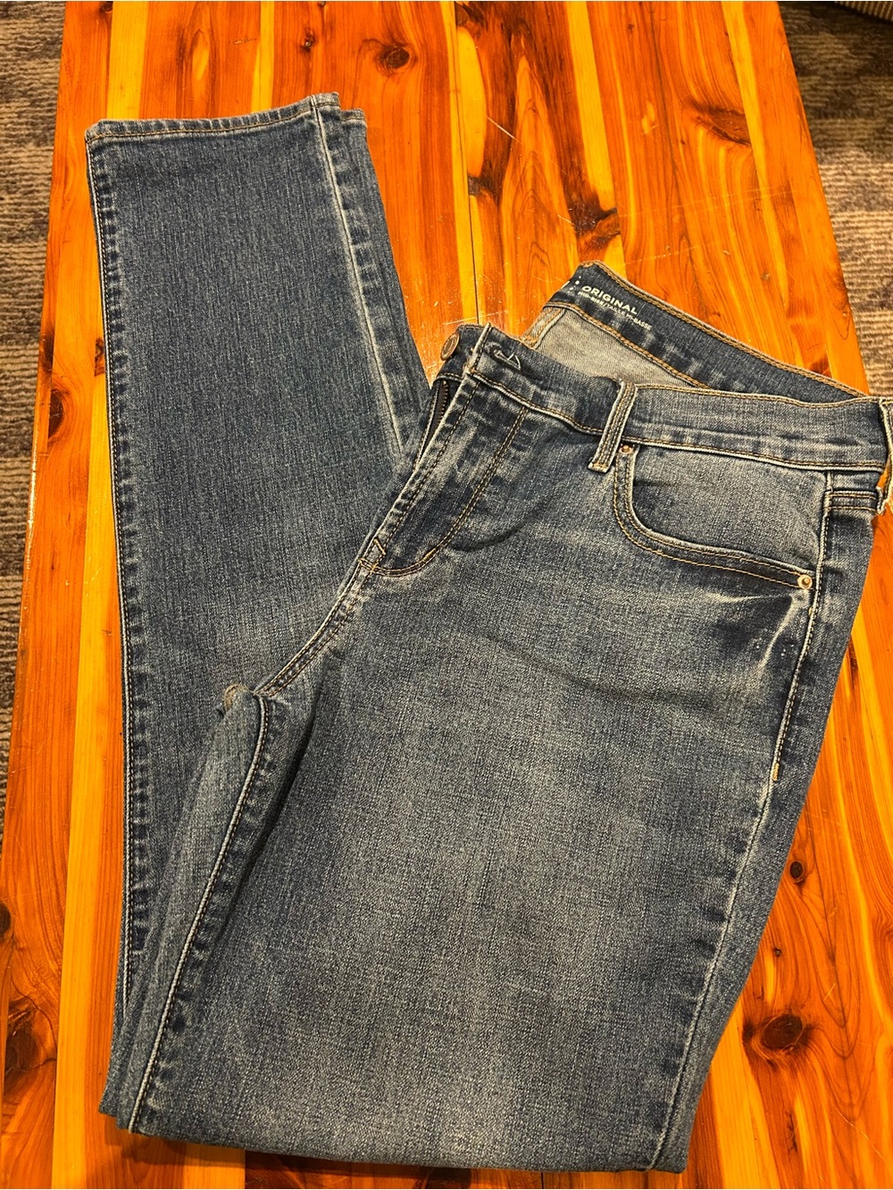 Old Navy Women’s Medium Blue Original Mid-Rise Jeans